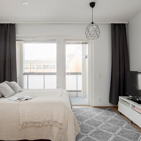 2Br Design Home 400 M From Train Station Tikkurila Vantaa Extérieur photo